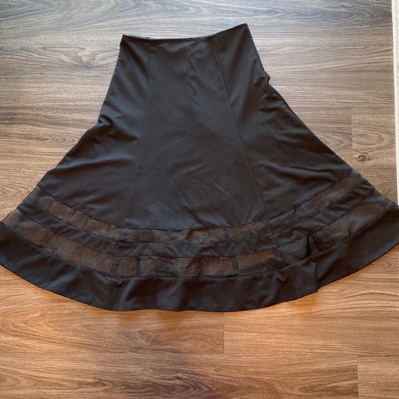Do & Be Women's Skirt With Sheer Border - Picture 3 of 6